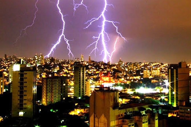 MT é o 2º Estado com maior incidência de raios do País; Cuiabá está entre as capitais brasileiras líder em receber descargas elétricas